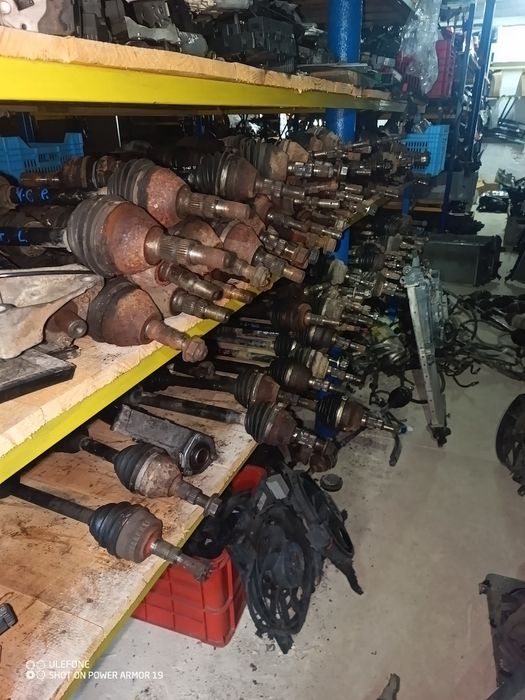 Опель Зафіра піввісь поворотний кулак шрус Астра Ж полуось.