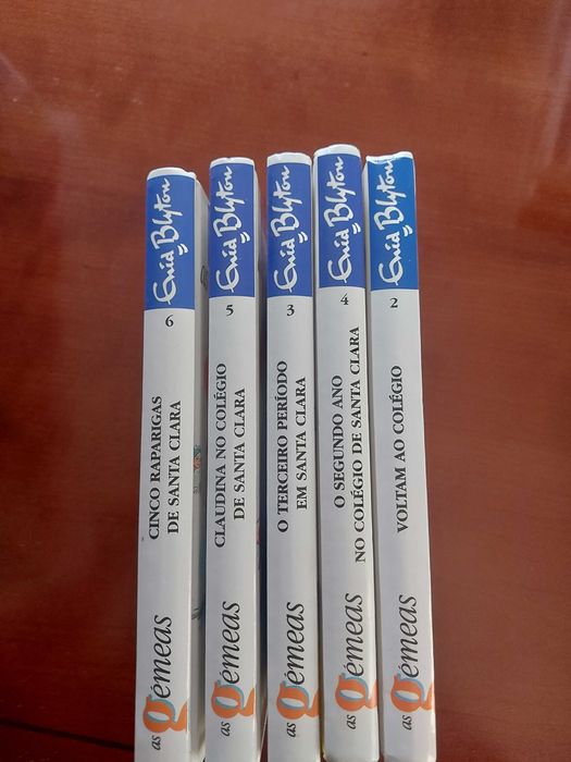 5 Books from the "The Twins" Series by Enid Blyton, Círculo de Leitores64552714751491121