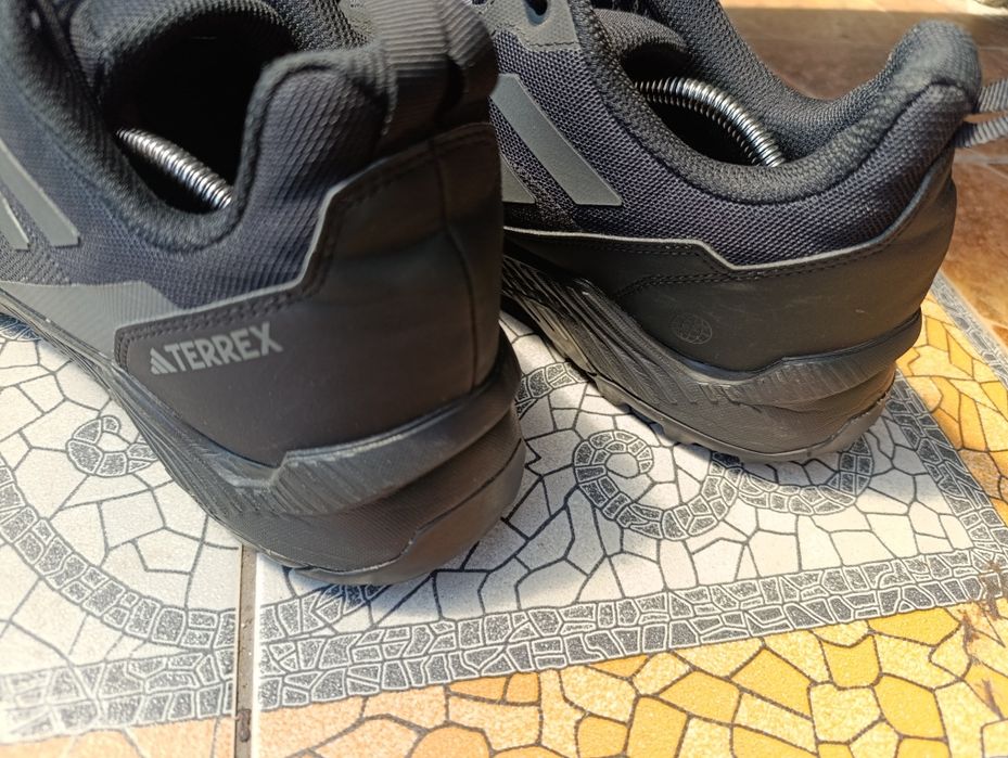 Adidas 45-46p. чоловічі трекінгові кросівки