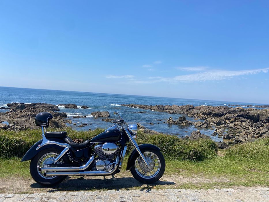 Honda Shadow 750.