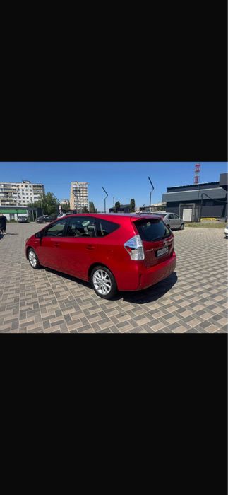 Сдам  в аренду авто TOYOTA PRIUS V гибрид 2013 долгосрочно под такси