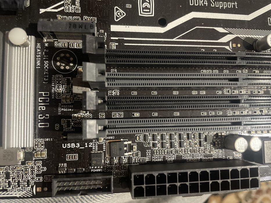 Материнська плата Atx формату h270-plus