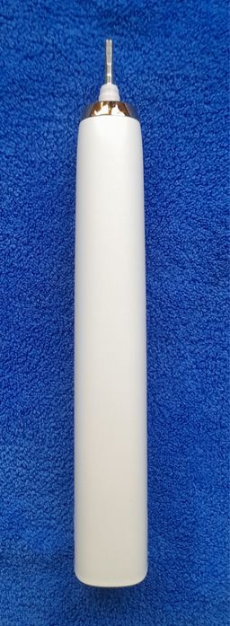 Аккумуляторная зубная щётка Philips Sonicare HX 9330.