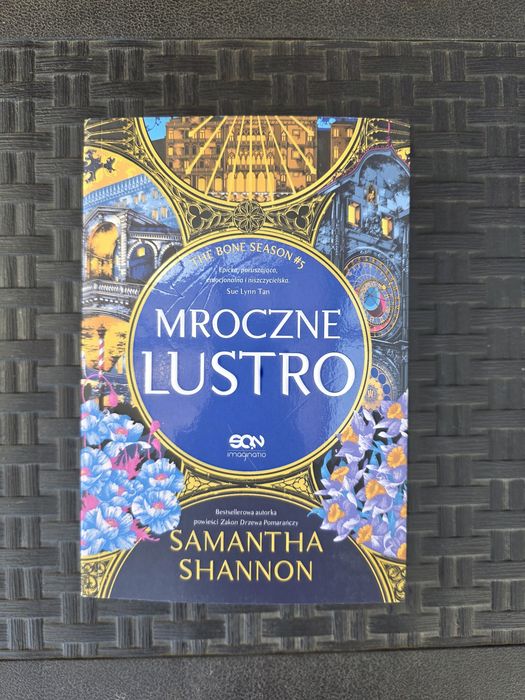 Książka "Mroczne lustro" autorstwa Samanthy Shannon
