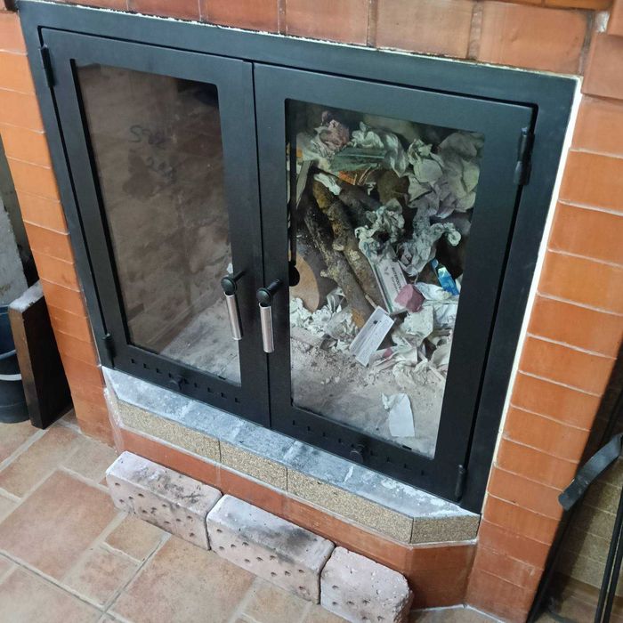 Дверця для каміна двухстворочна під замовлення, дверка в барбекю камин