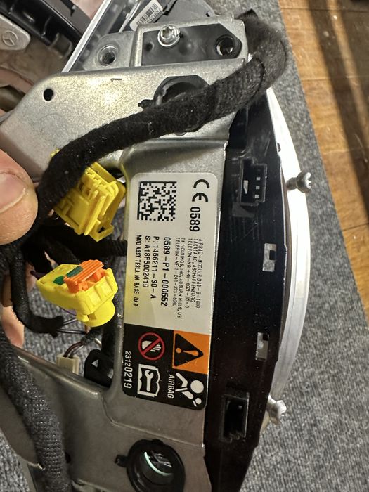 Tesla model x безпека