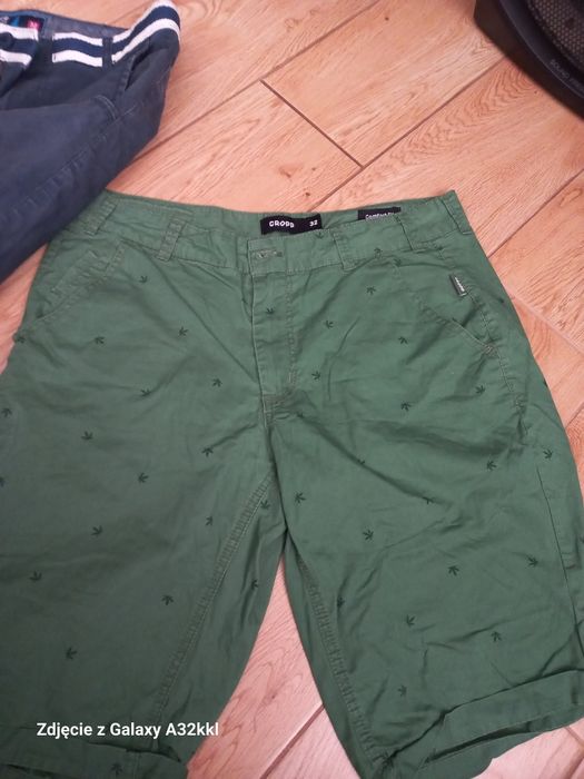 Krótkie spodenki męskie
