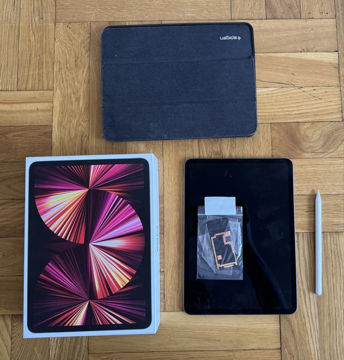 Ipad pro 11 generacja 3 Wi-Fi 128 GB + etui i rysik