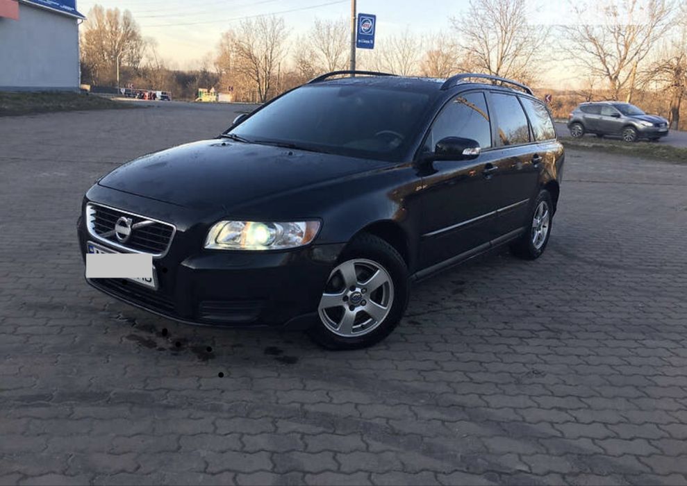 Volvo v50 2010 р