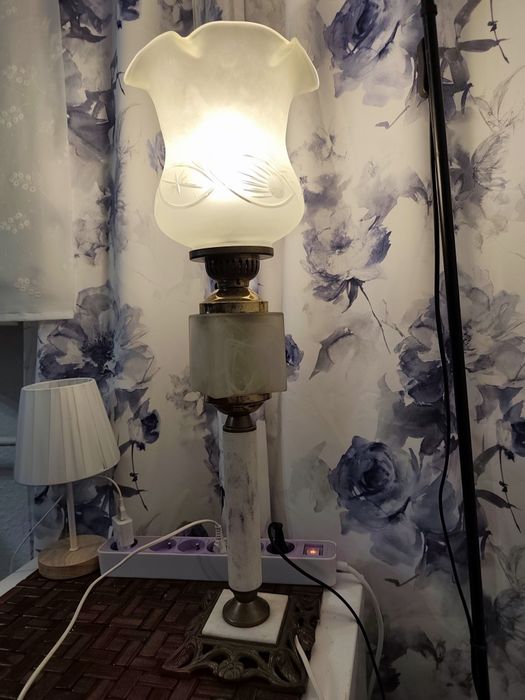 Lampa kolumnowa mosiądz onyks