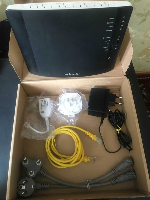Роутер Technicolor TG 589vn v3 + комплект