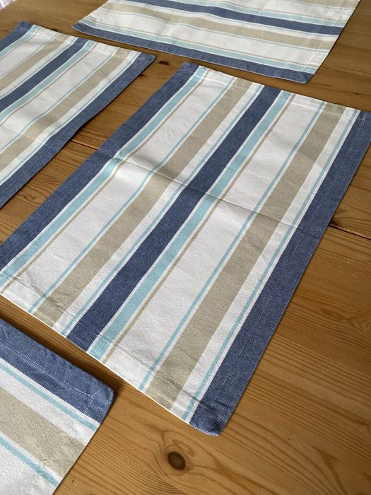 Serwetki na stół / 4 szt.