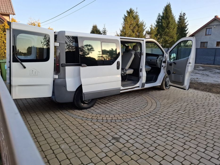 Renault Trafic Long 1.9 dci 9 osobowy
