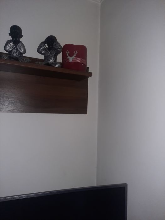 Vela vermelha com pilhas