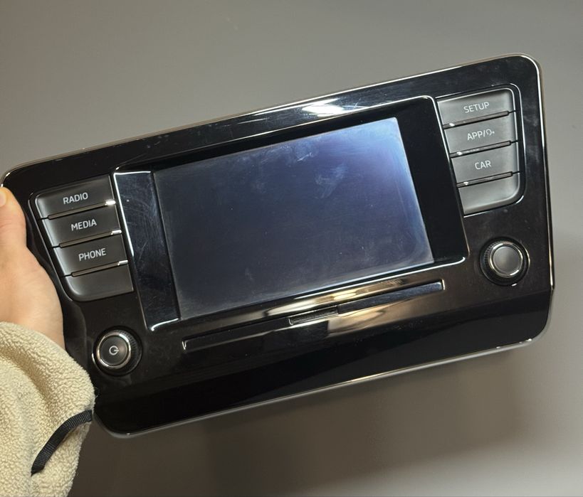 Oryginalna radioodtwarzacz / jednostka multimedialna Skoda