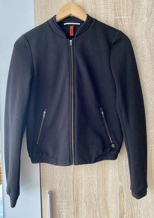 Damska czarna bluza rozpinana S.Oliver r. XS