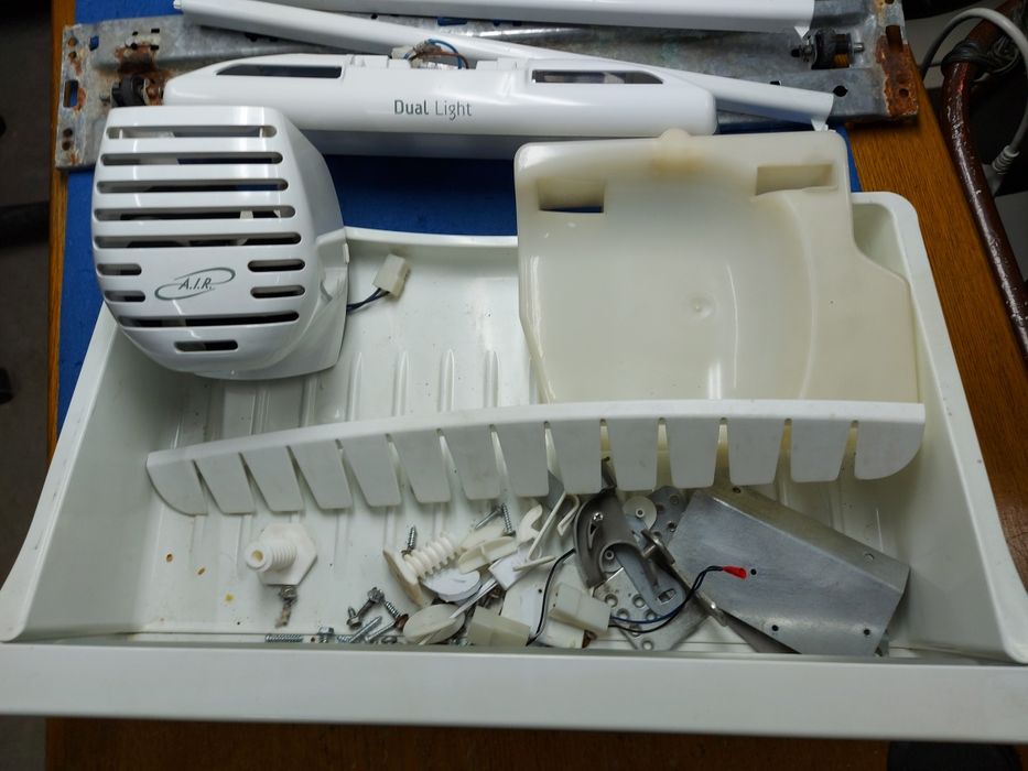 Ariston części do lodówki