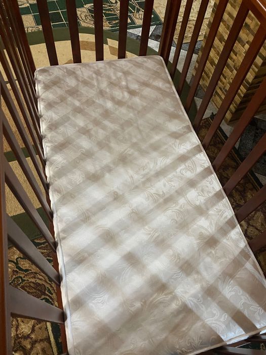 Продам детские кроватки