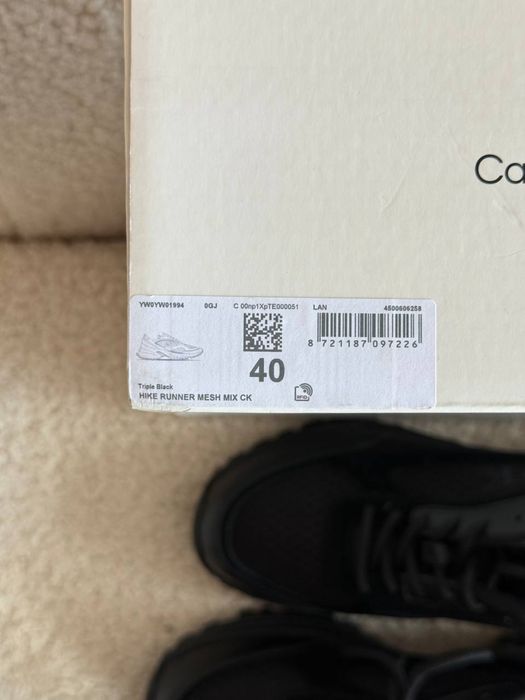 Кросівки кросовки жіночі Calvin Klein 40p