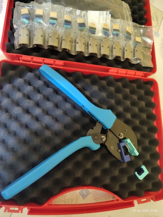 Zestaw do zarabiania kabli HDMI plus walizką KNIPEX