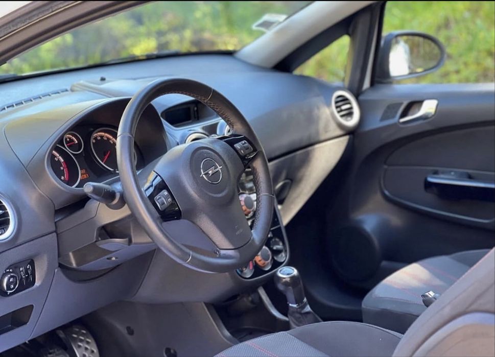 Opel corsa -D black edition