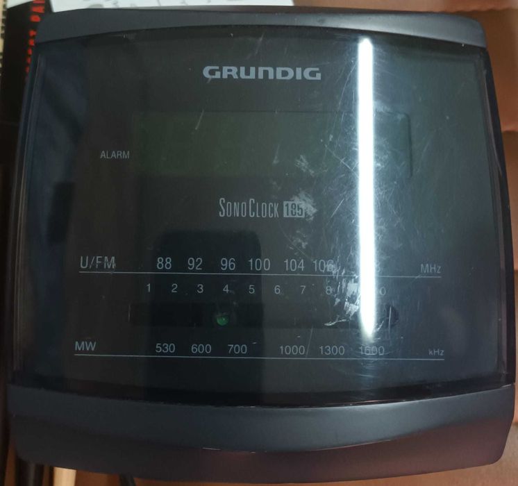 Rádio Despertador Grundig