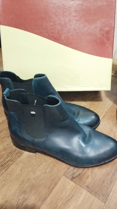 Жіночі ботинки лот