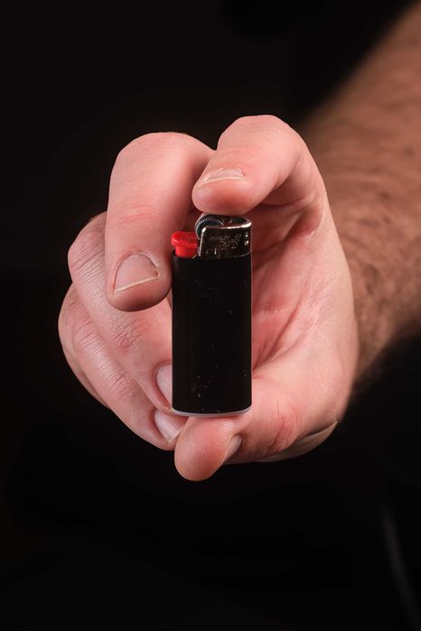 50 Isqueiros Mini Bic Pretos