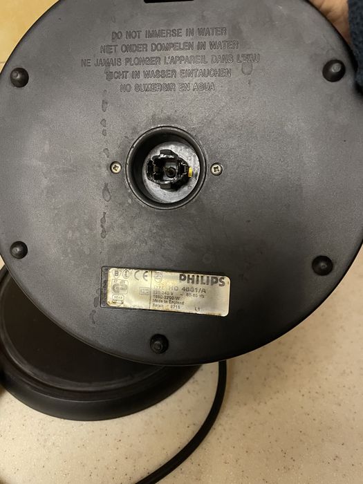 Продам електрочайник PHILIPS