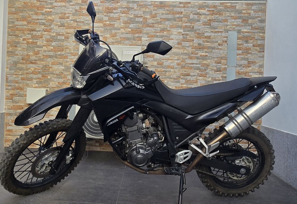 Yamaha xt660r de 2010 com 23mil km