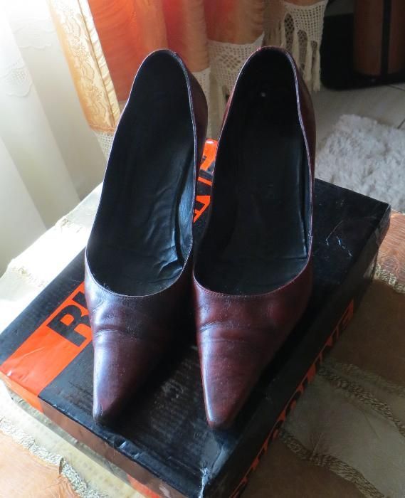 Sapatos, em pele, vermelhos - Nº 37,5