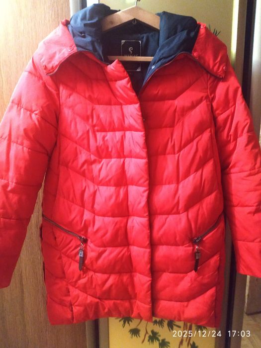 Женский пуховик, размер xl,красного цвета, цена 750грн.