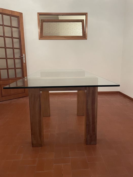 Mesa de jantar de vidro
