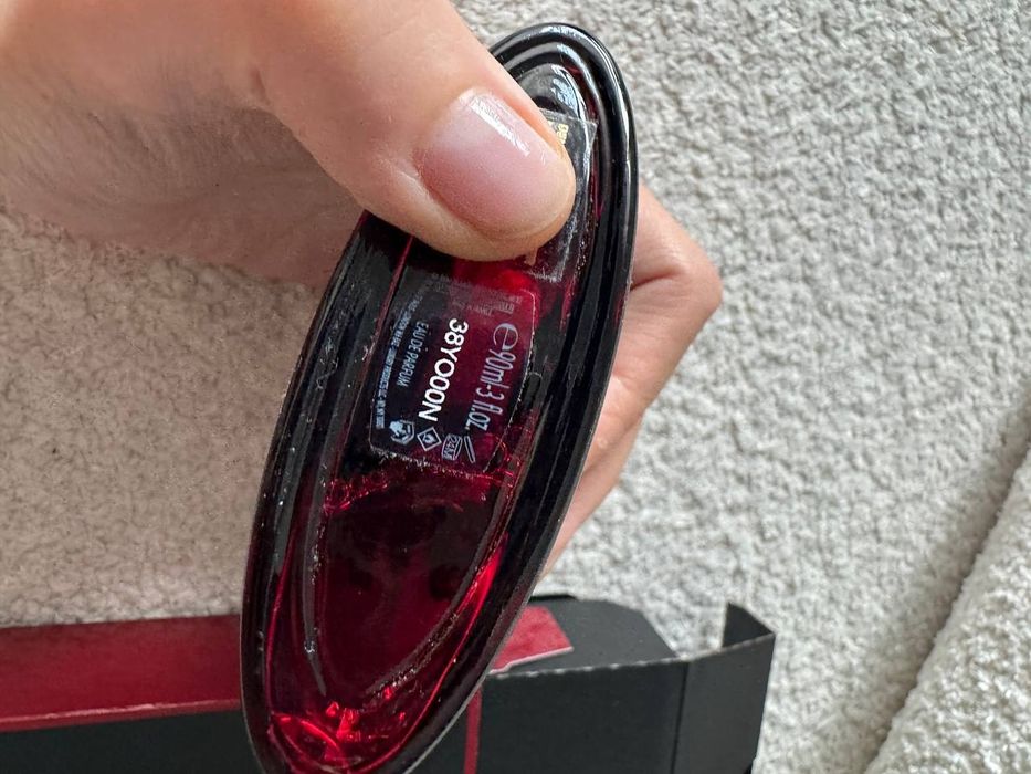 Yves Saint Laurent Black Opium Red 90 ml l
