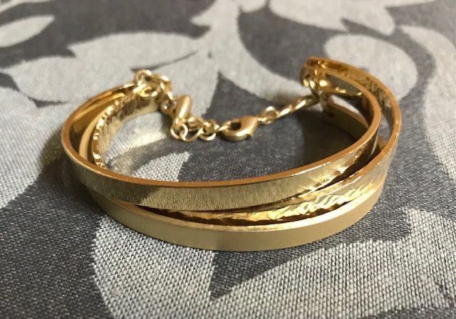 Pulseira Dourada Nova