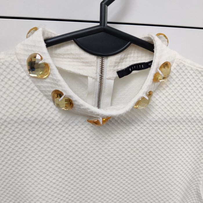 Biała sukienka ze zdobieniem prosta, Mohito, rozmiar 34/ XS