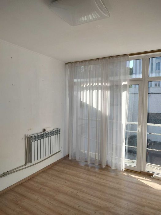 Ст.м. Голосіївська- 1 хв! Здам офіси 15-16 м.кв. Є своя мокра точка!!