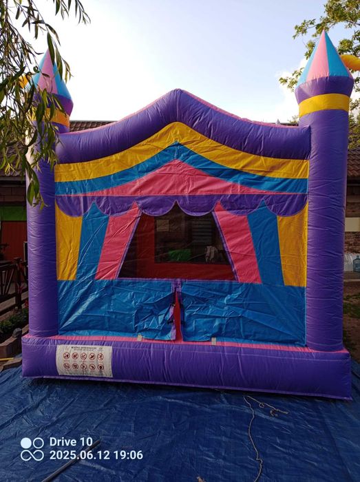 dmuchany plac zabaw dla dziecka