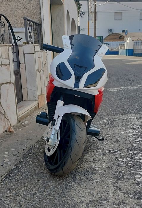 Moto de criança a bateria