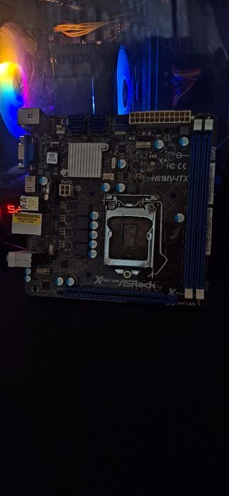 Материнська плата H61MW-ITX