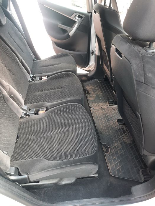 Продам семейное авто