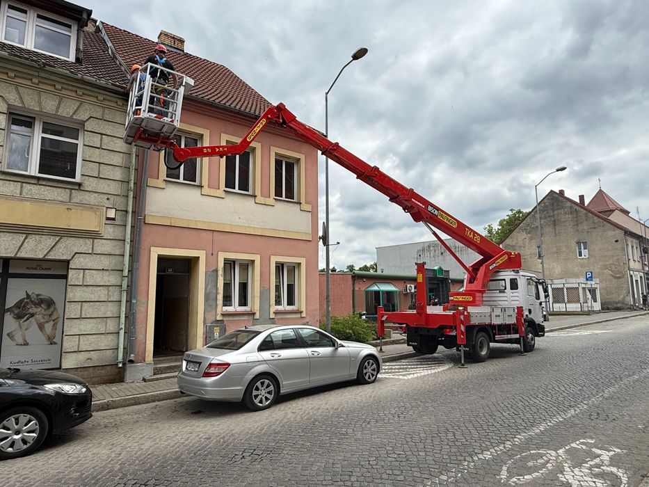 Wynajem podnośnika koszowego 28m