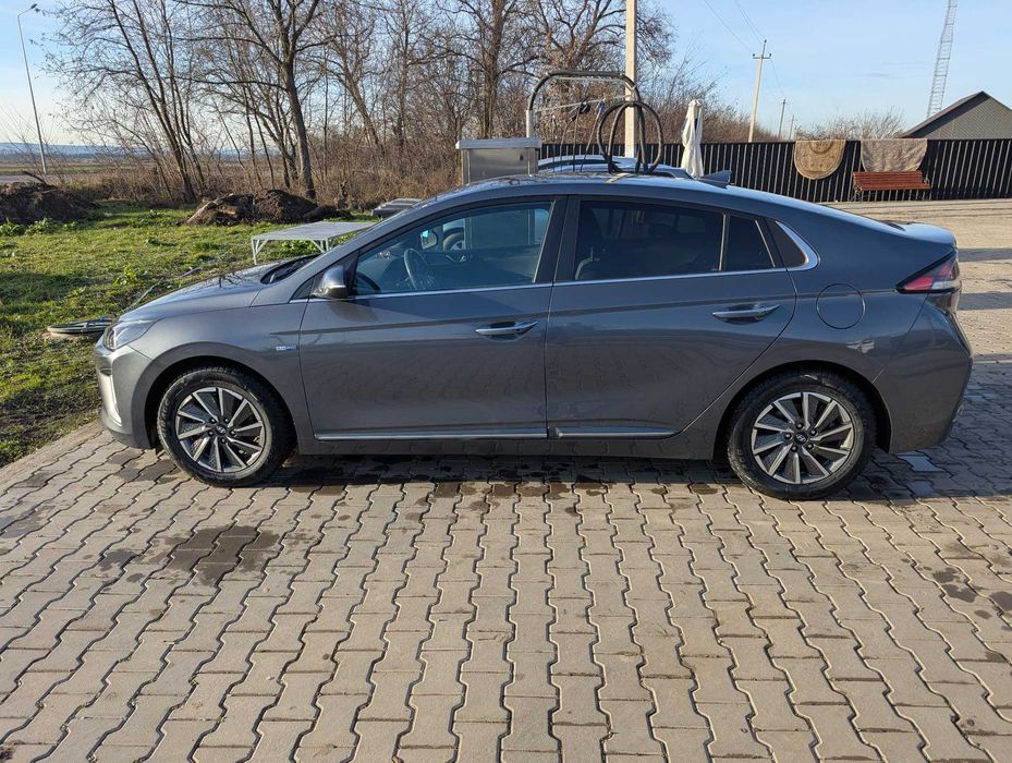 Hyundai Ioniq 38.3 kWh