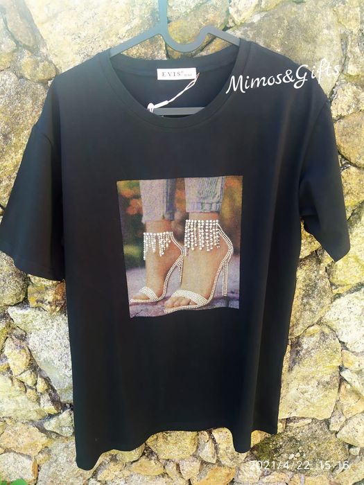 Camisola de mulher e novas