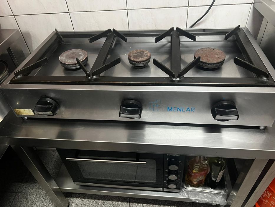 Móvel sem eletrodomésticos