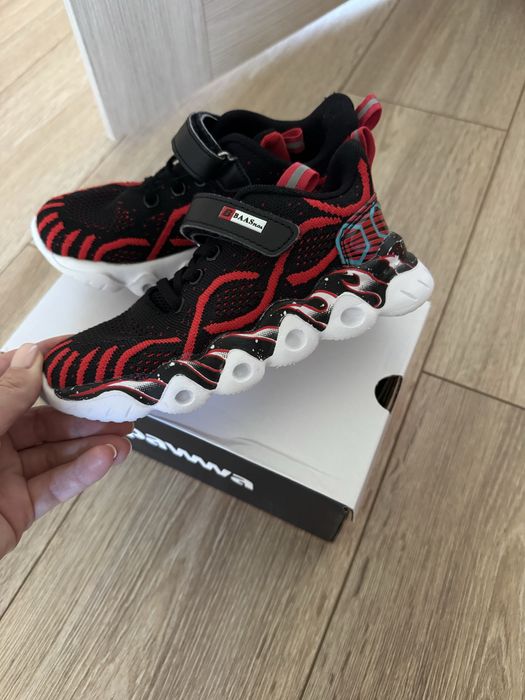 Кросівки для хлопчика 29 р. 18,5 см