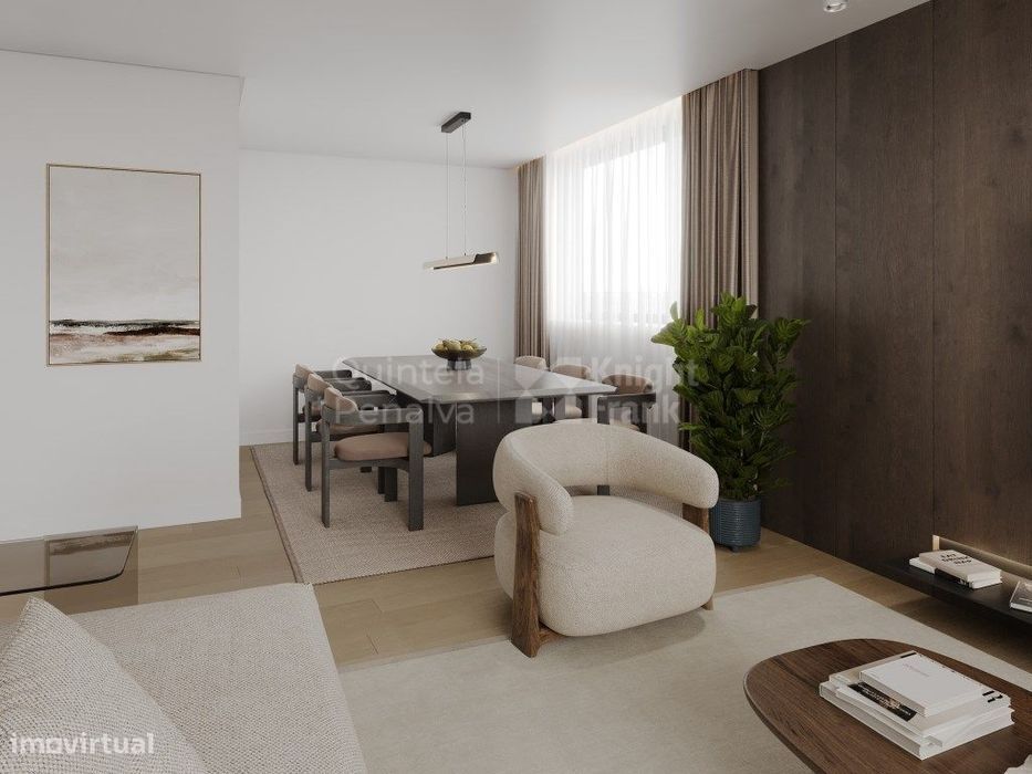 Apartamento T2 com garagem na Campanhã, Porto.