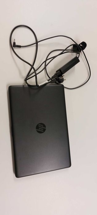 HP 15 - Core i5-8265U - 8 GB - SSD 256 GB QWERTY - Português