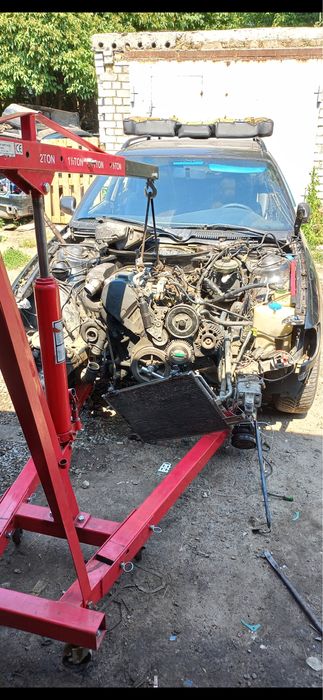 Розборка ауді А6 С4 S4 S6 100 USA також А4 Б8 шрот