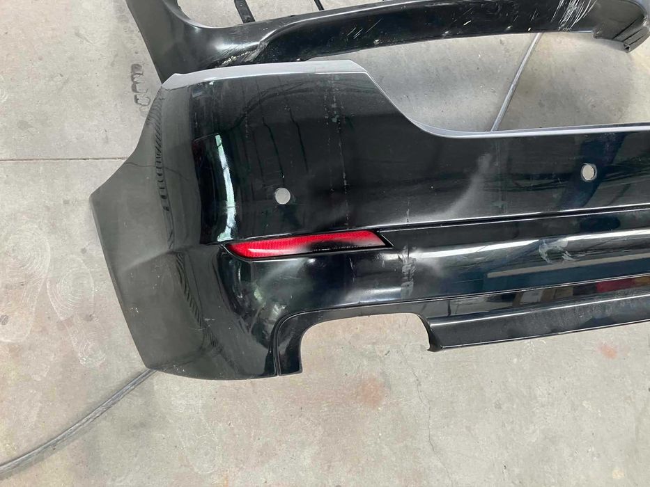 Parachoques e embaladeiras BMW 520 de 2012 versão F10